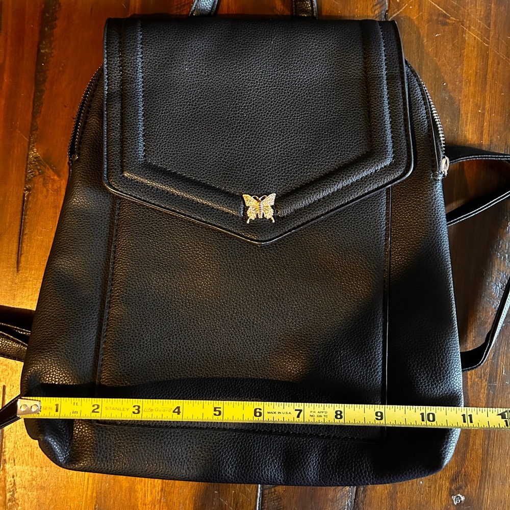 Vegan Leather Backpack - So Spacious!! - Picture 9 of 11
